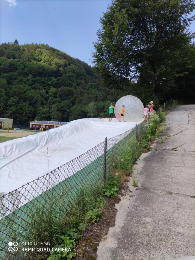 ホテル Ow Andrzejowka Nad Popradem ムシナ エクステリア 写真
